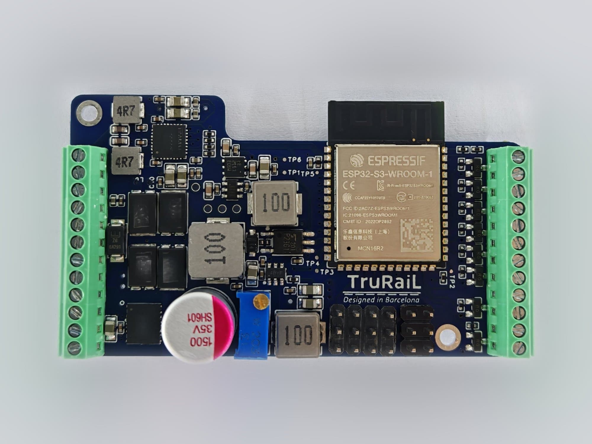 Placa del Decoder TruRail V4 con módulo ESP32-S3